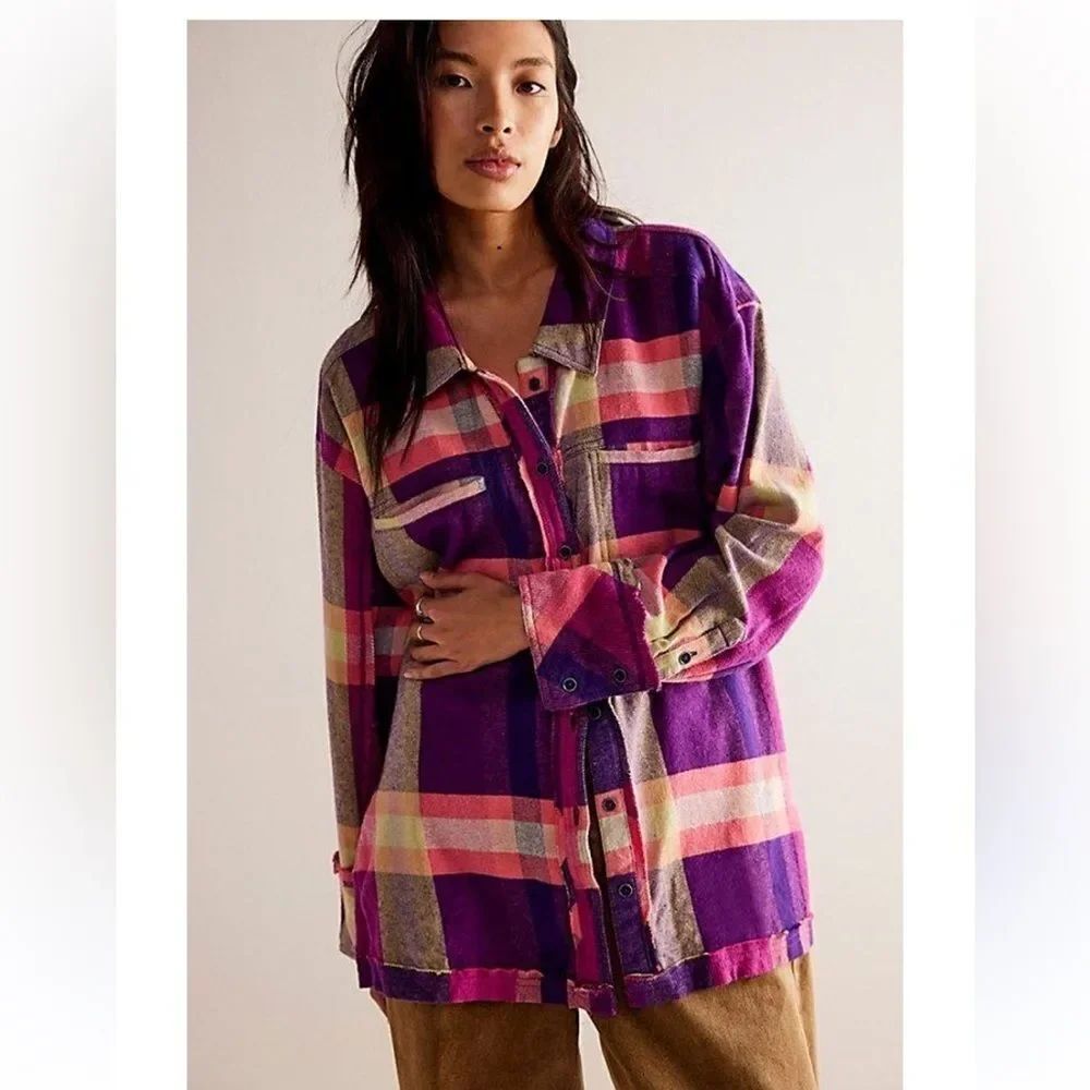 We The Free So Long
Summer Plaid Top size Small